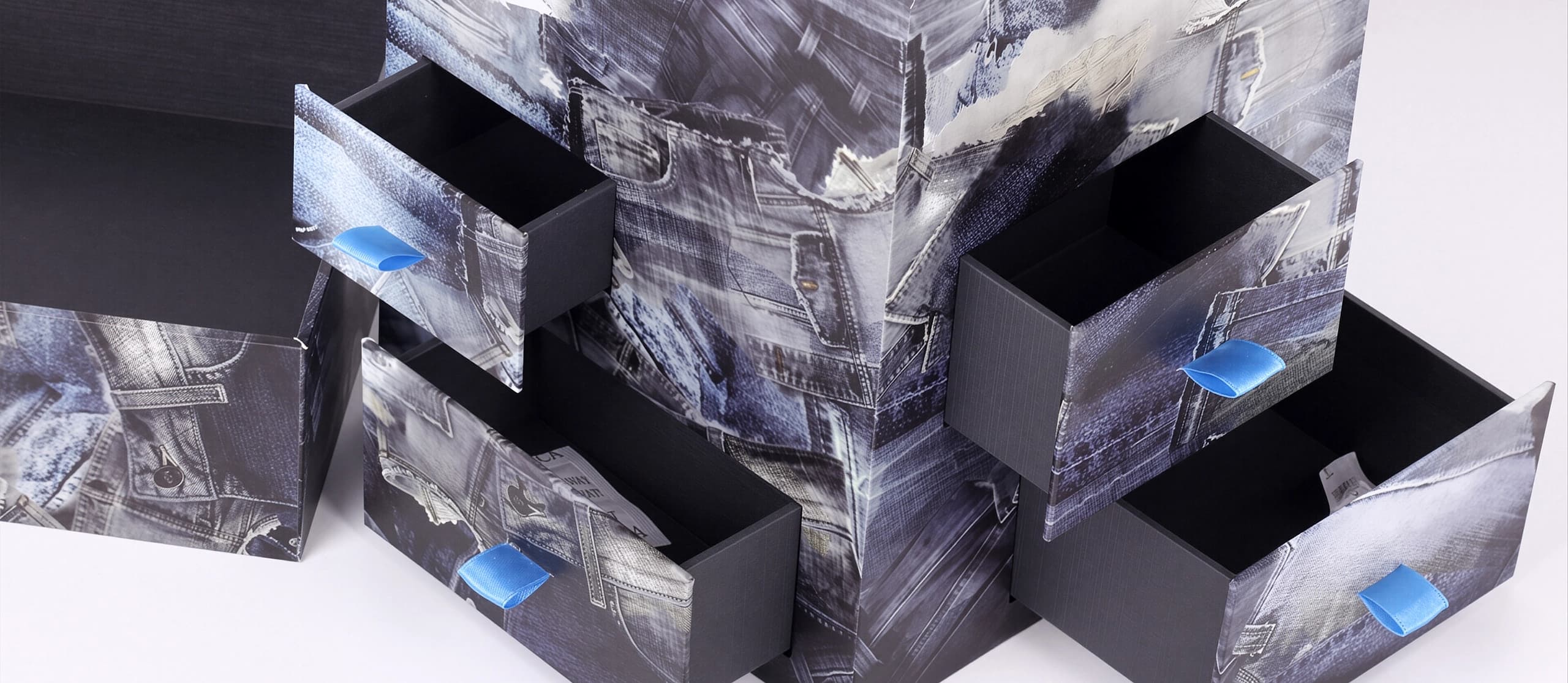 Drawer Boxes for Tactile Luxury Unboxing hero illustration