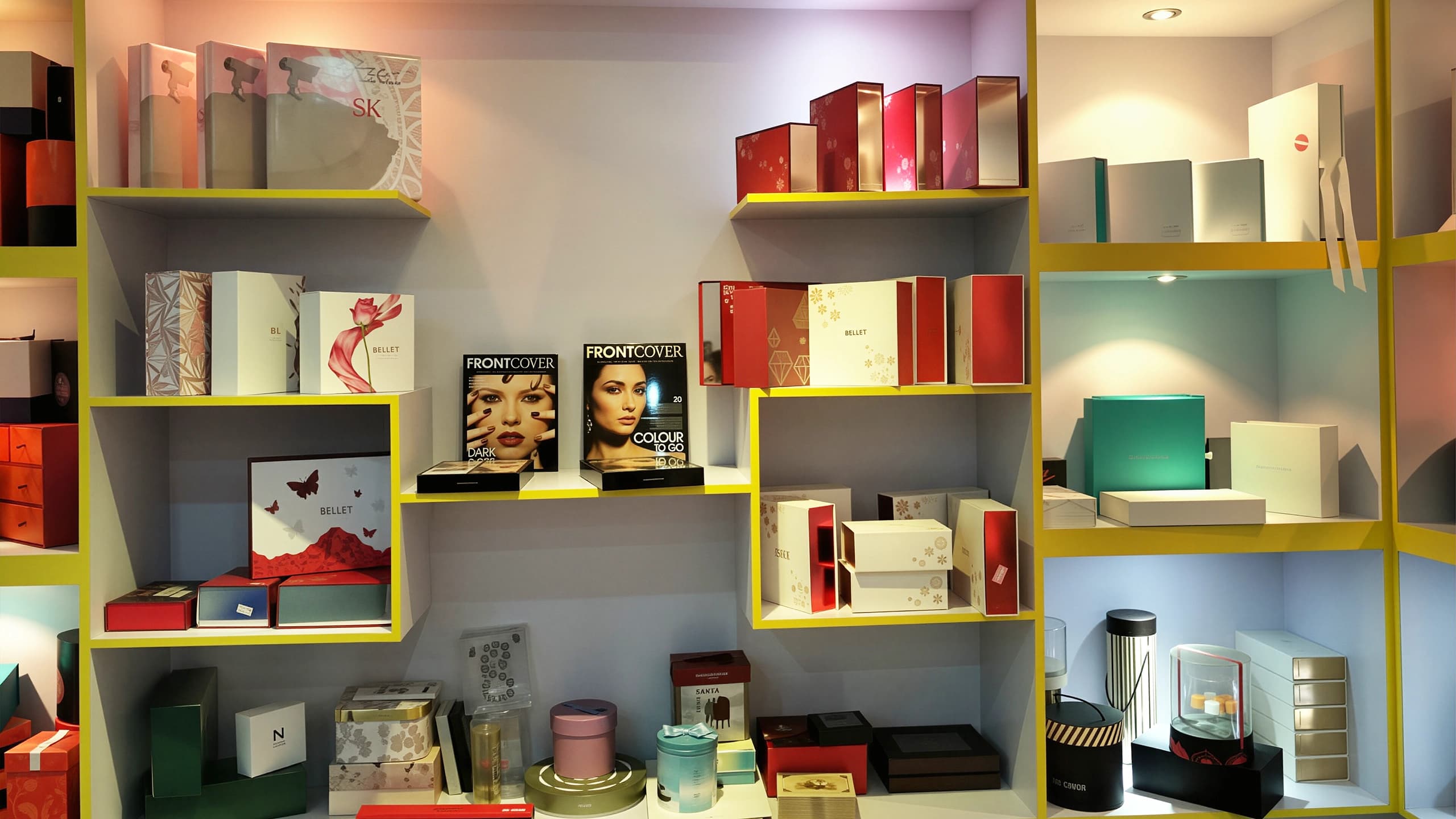 Bellet home hero magnetic perfume packaging image 05